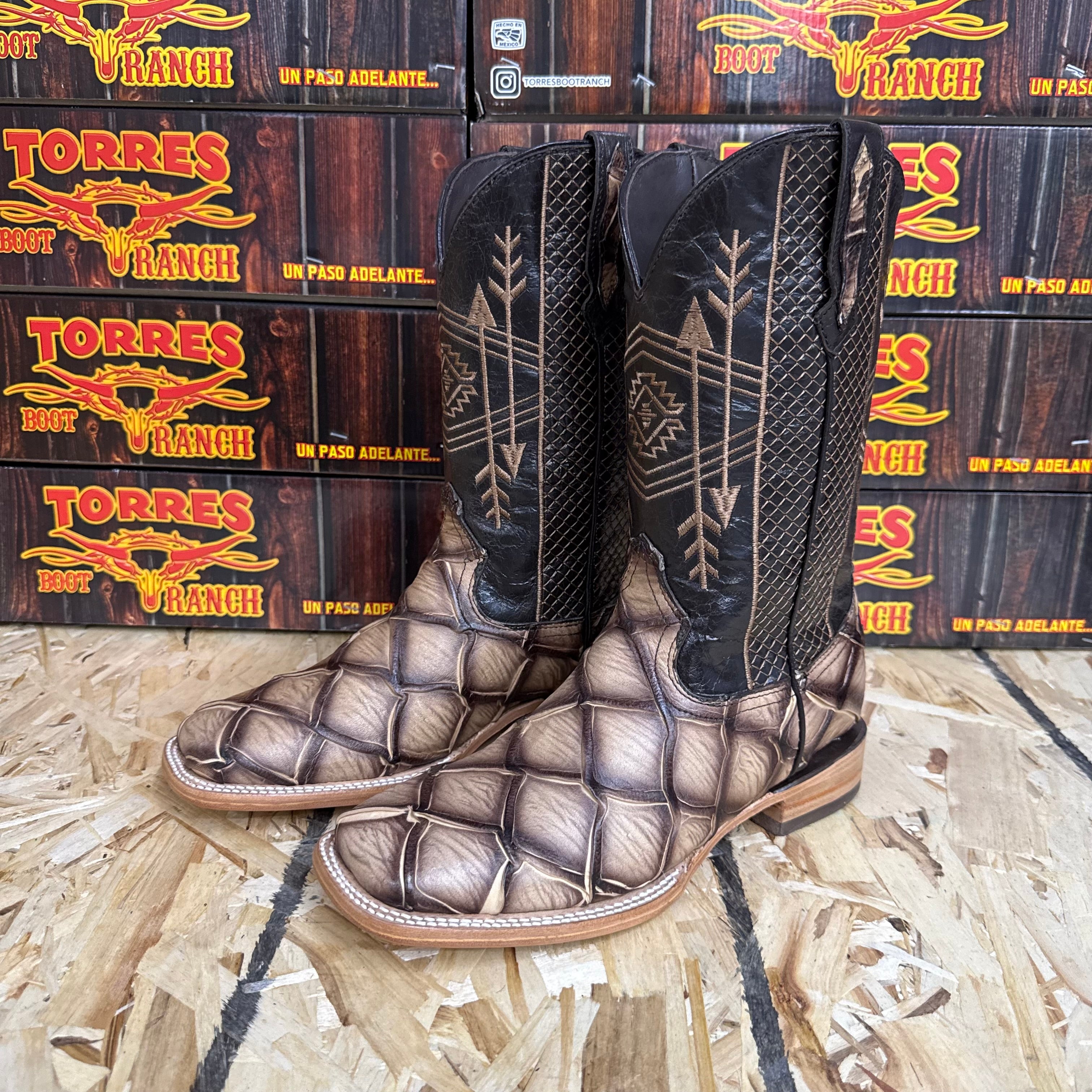 Print Pirarucu Fish Boot Sand