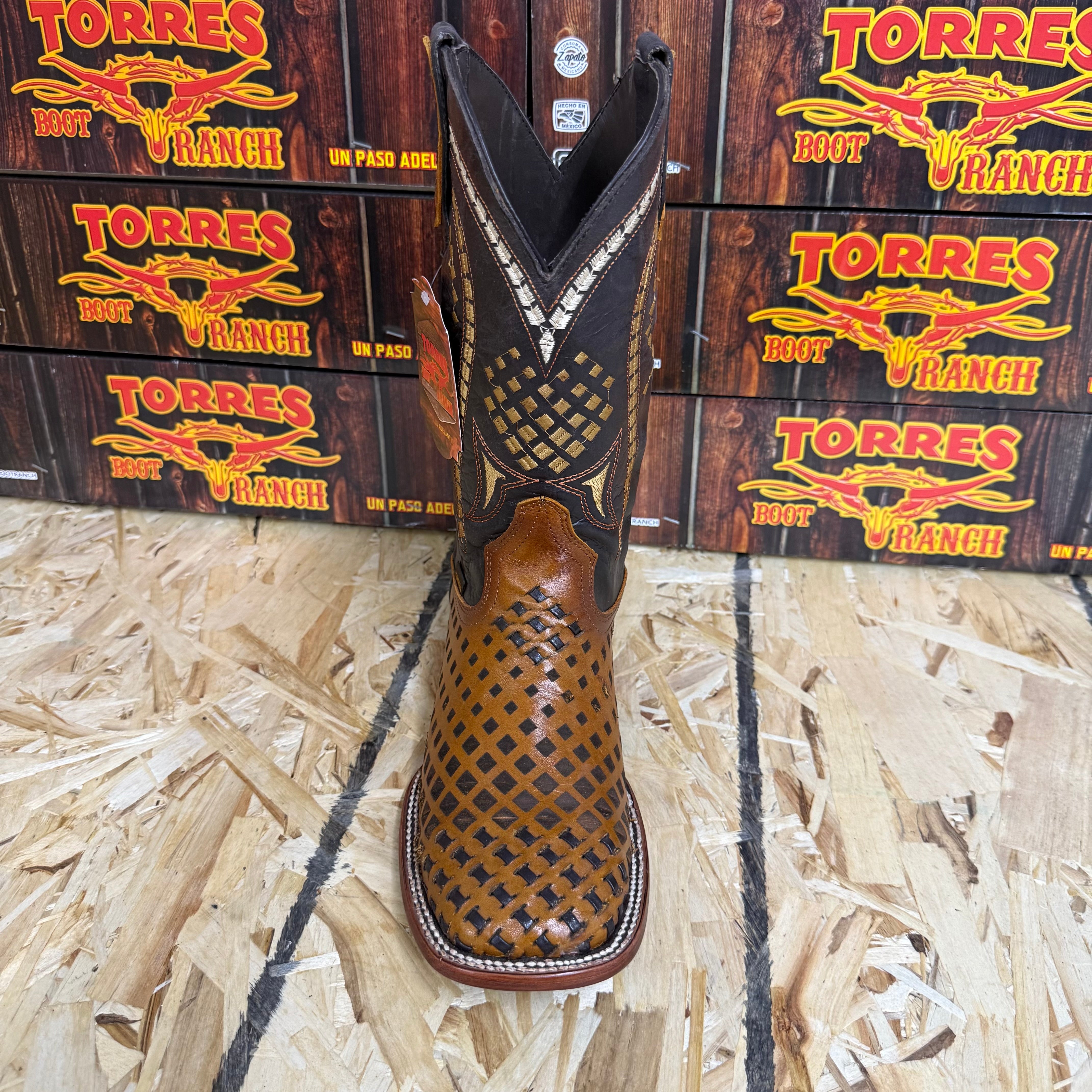 ENGRAVED MIEL LEATHER TORRES BOOT