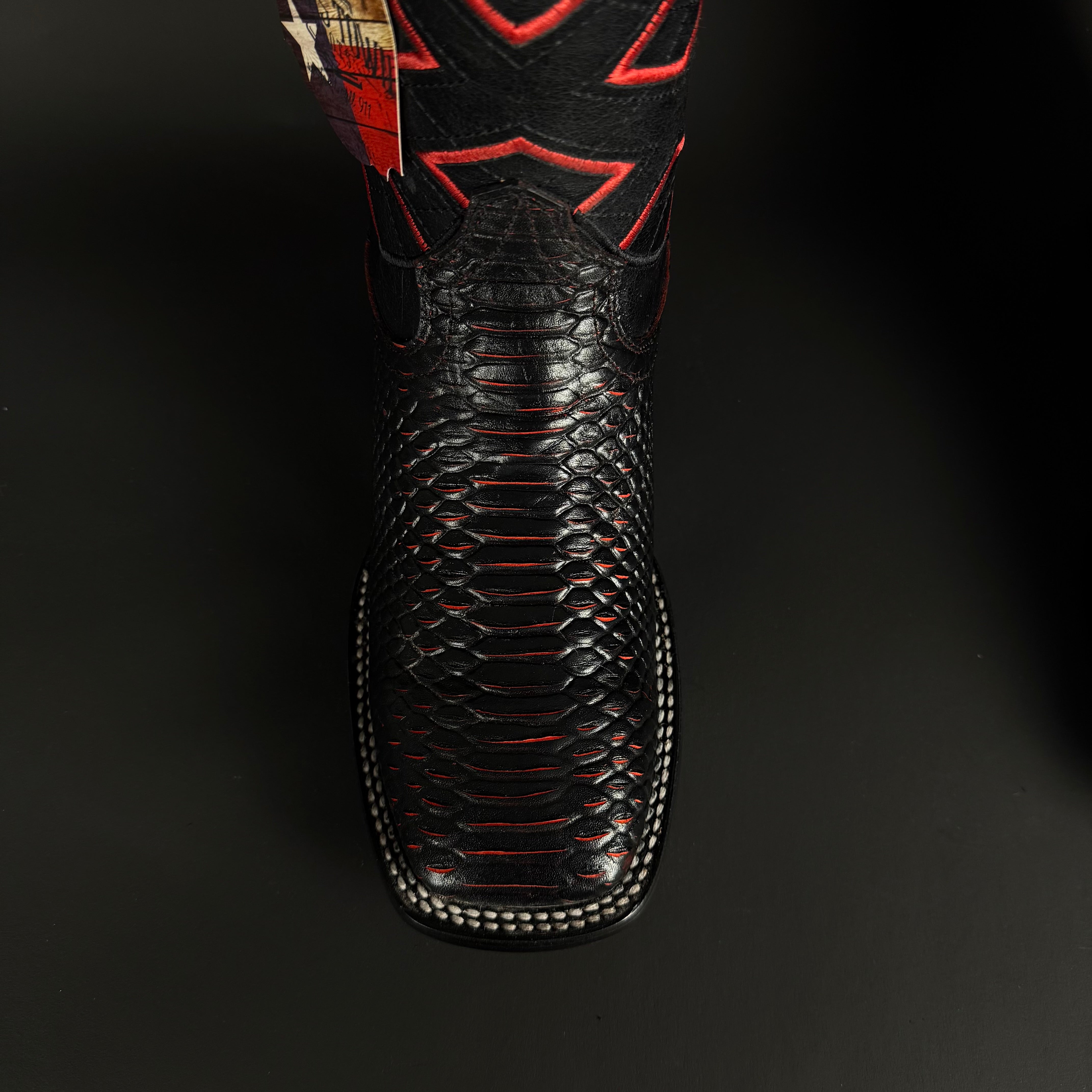 Torres Boot Ranch - Python Print - Black/Red