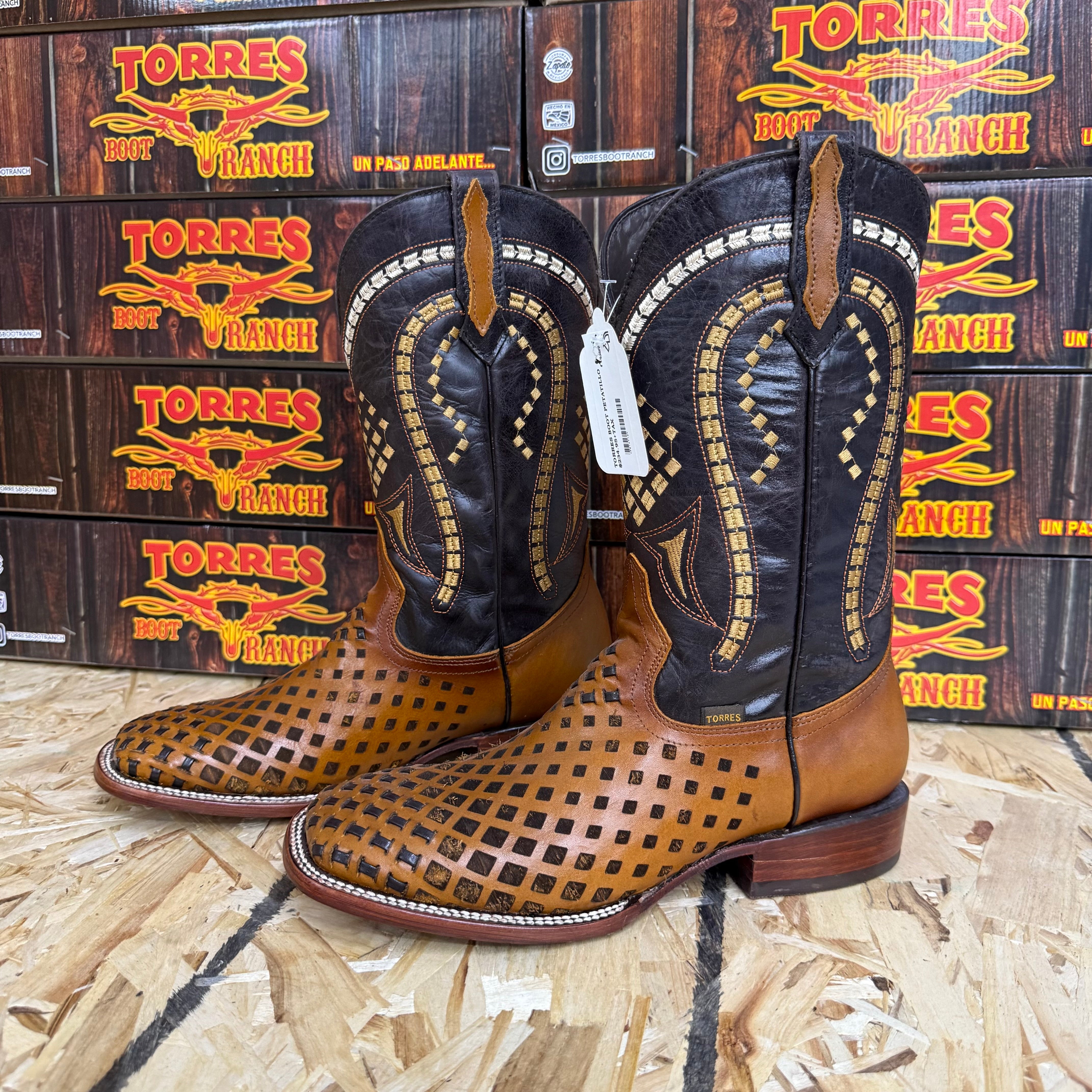 ENGRAVED MIEL LEATHER TORRES BOOT