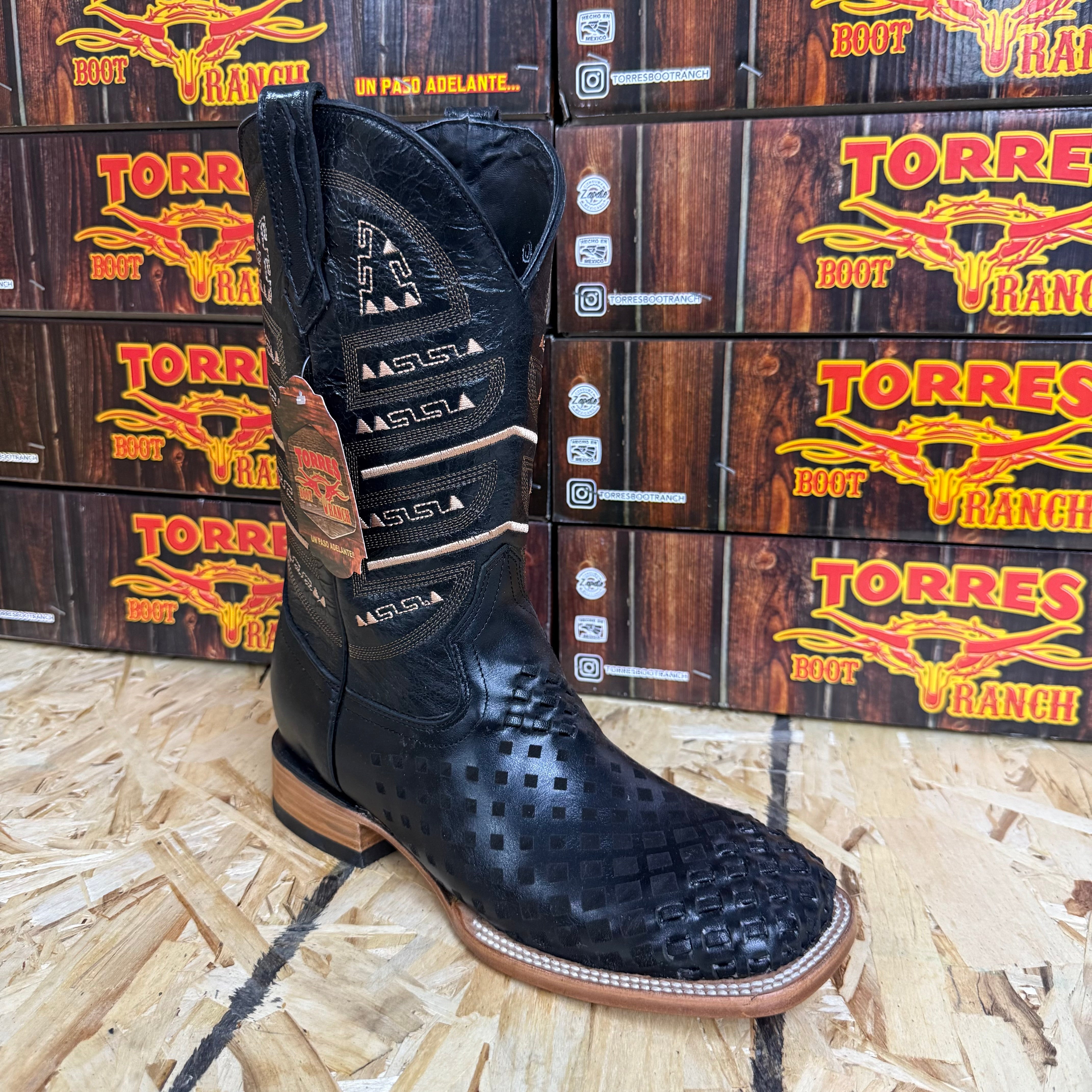 ENGRAVED BLACK LEATHER TORRES BOOT