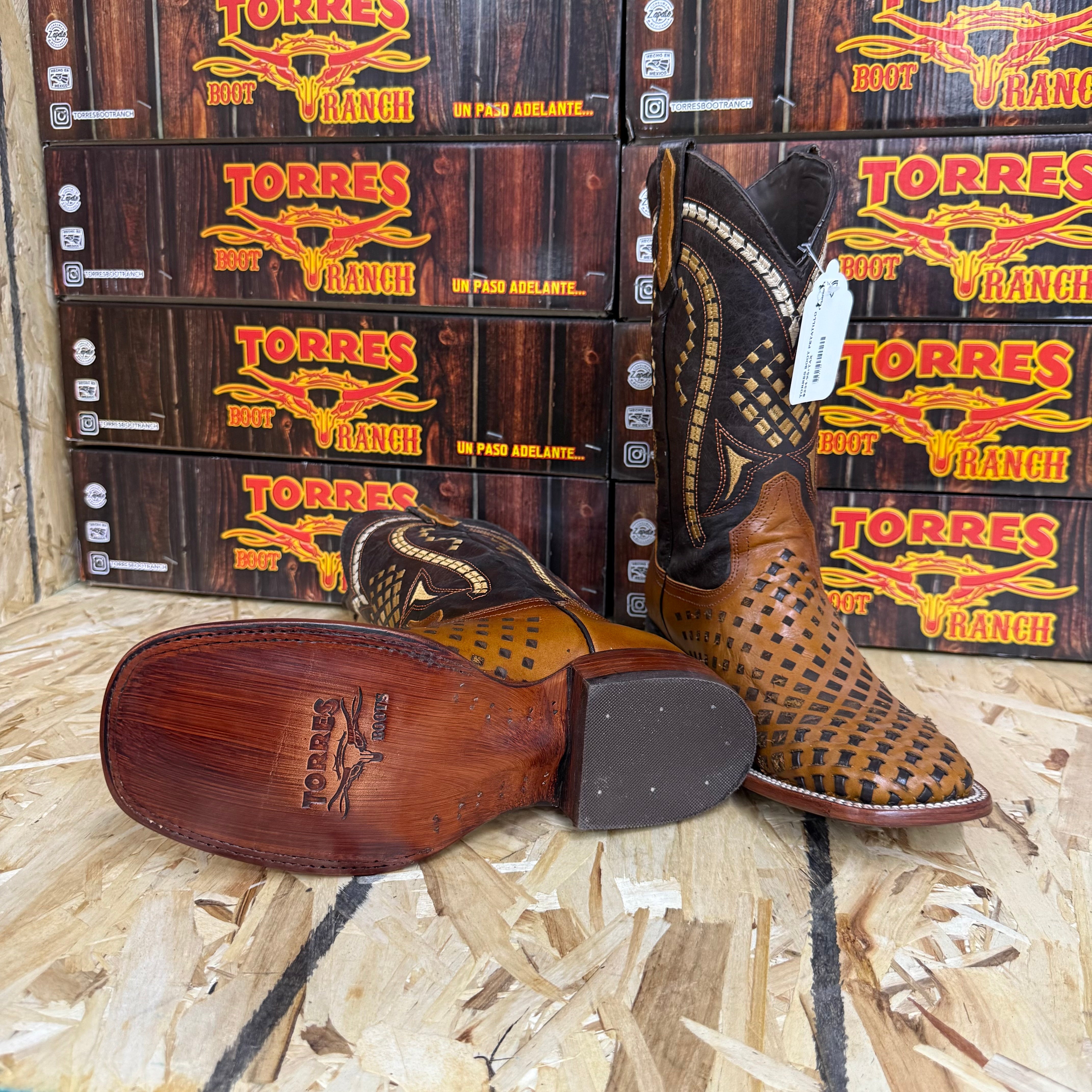 ENGRAVED MIEL LEATHER TORRES BOOT