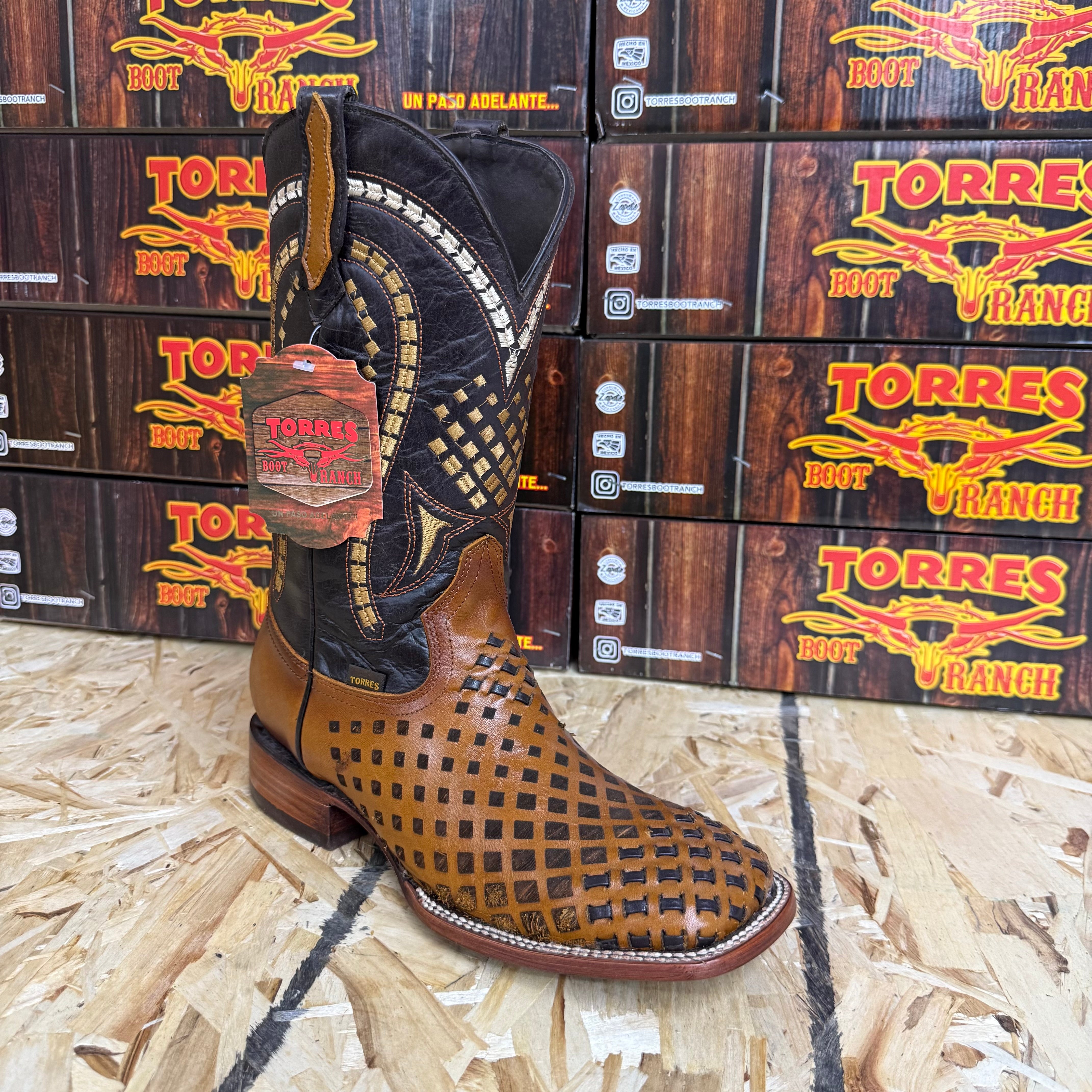 ENGRAVED MIEL LEATHER TORRES BOOT