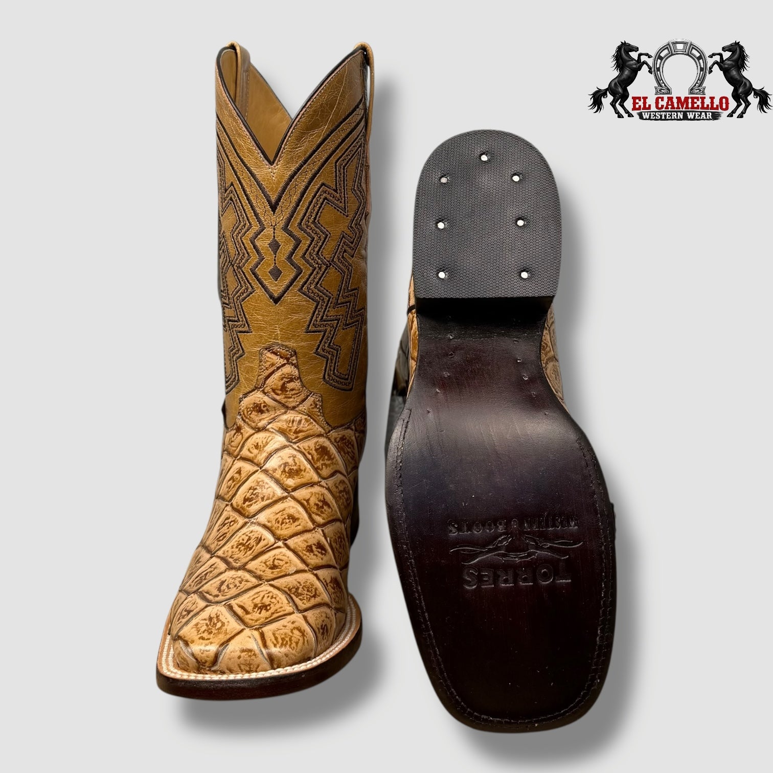 Pescado Grabado Arena Torres Boots