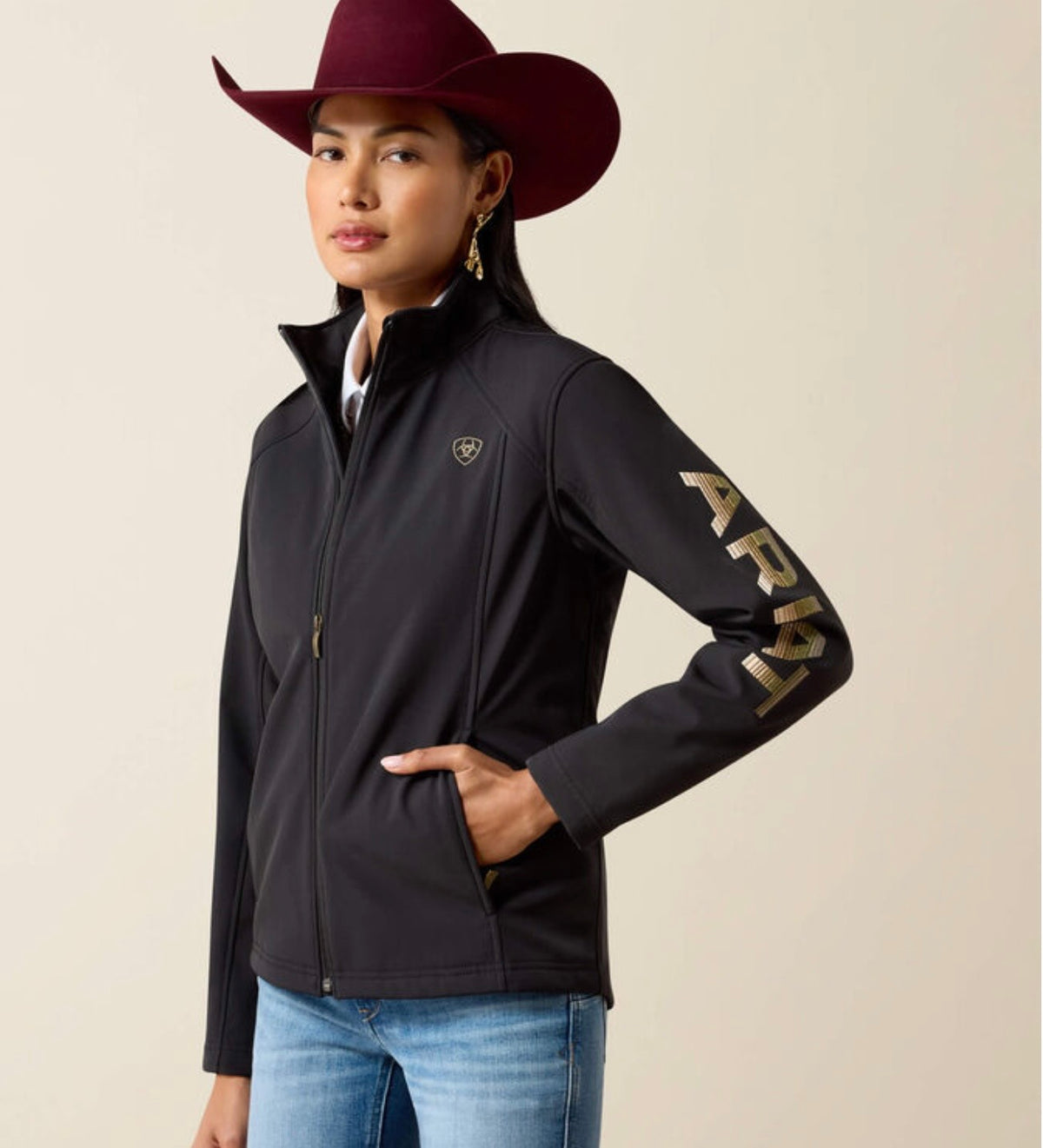 ARIAT WOMEN LOGO SOFTSHELL JKT BLACK/STONEWALL