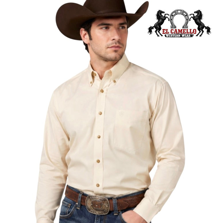 Ariat Men’s Classic Fit Solid Cream Button-Down Shirt 10080937