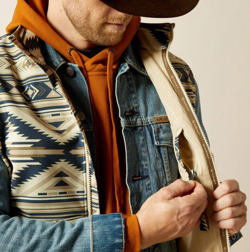 Ariat Men’s Southwestern Print Insulated Zip Vest