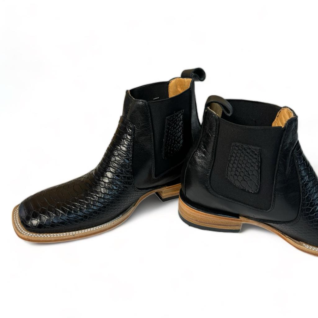 Botin de piton negro torres boot