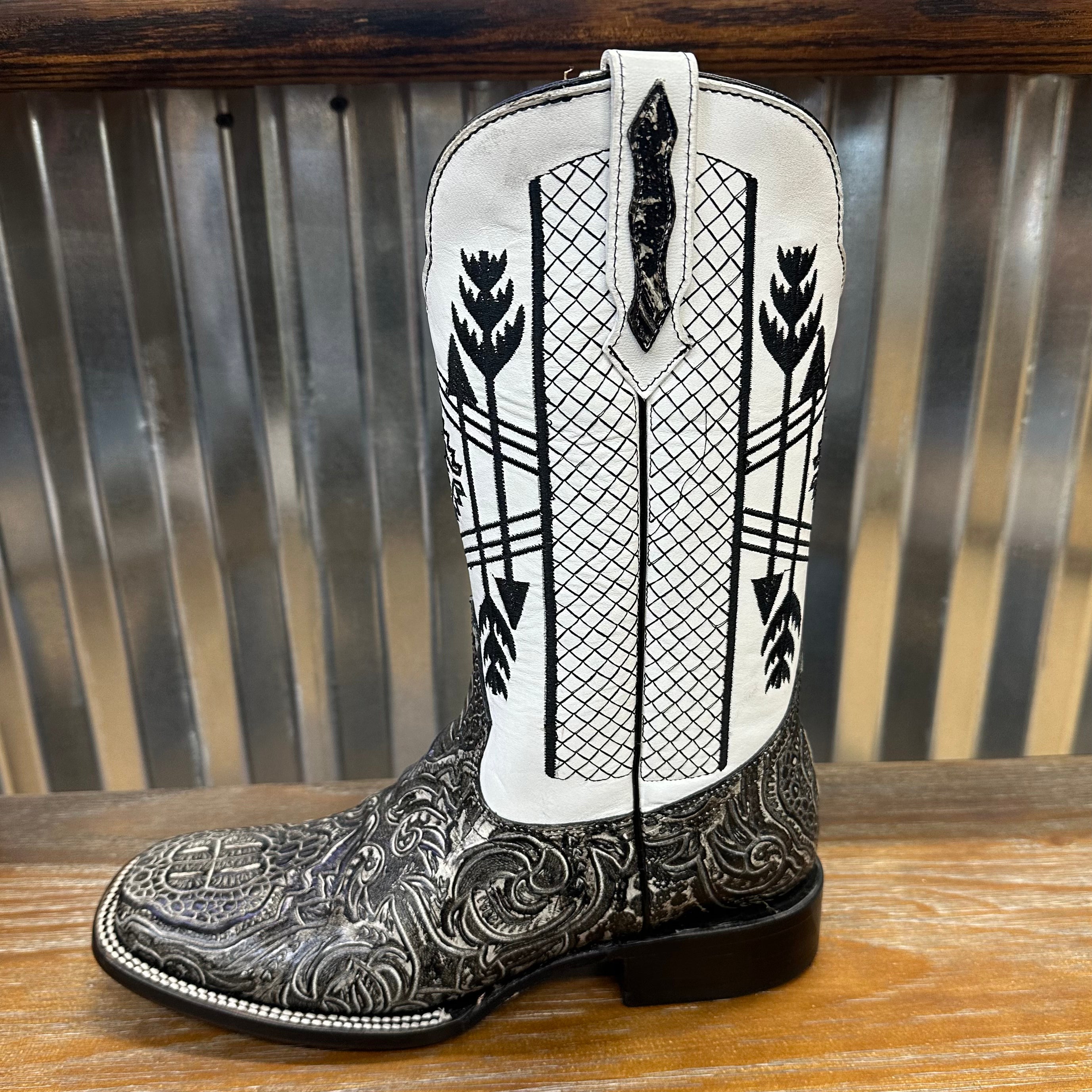 Print Alligator/Hand-tooled Grey