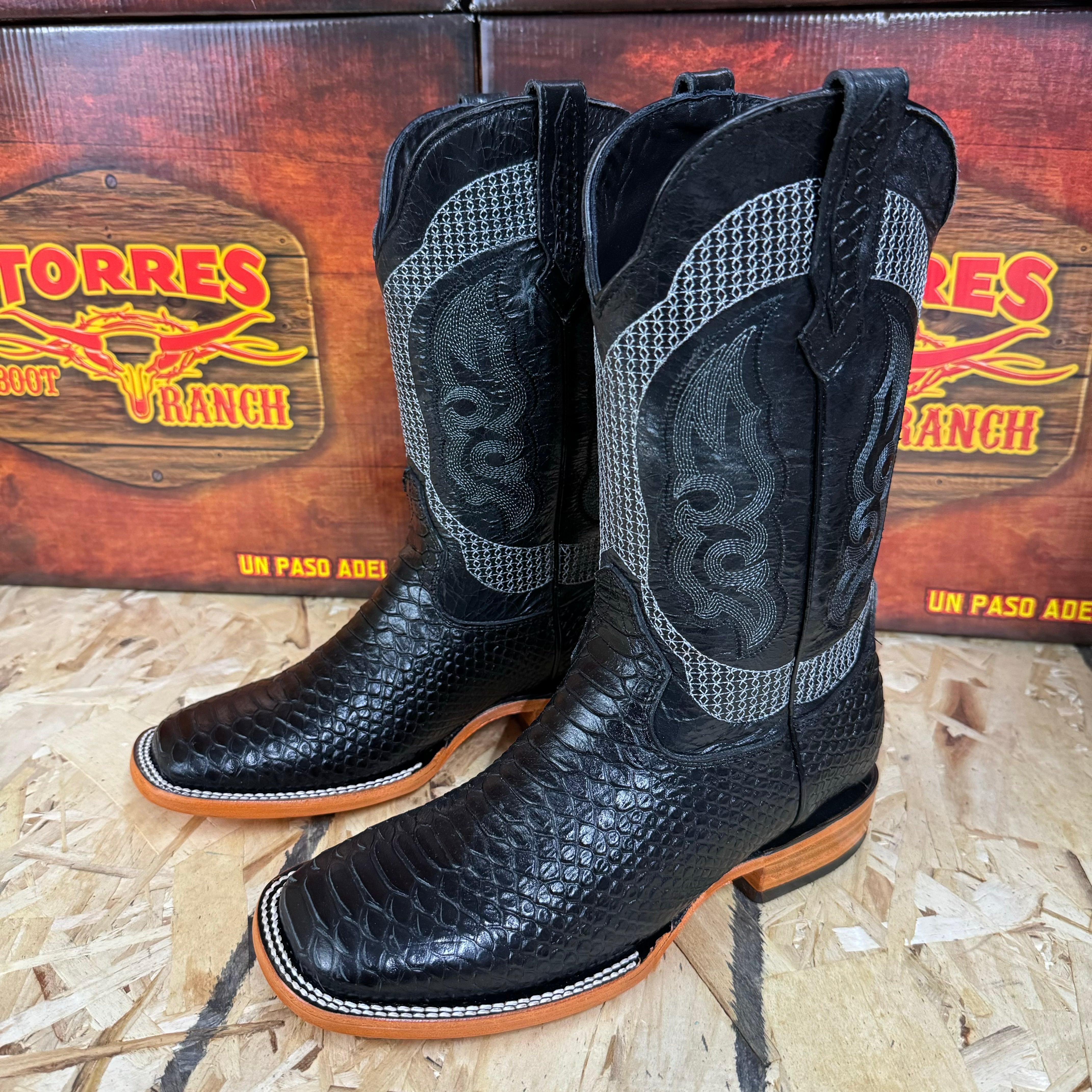 PITON NEGRO TORRES BOOT